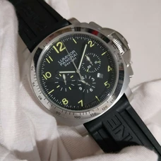 Panerai LUMINOR series PAM 00250 watch